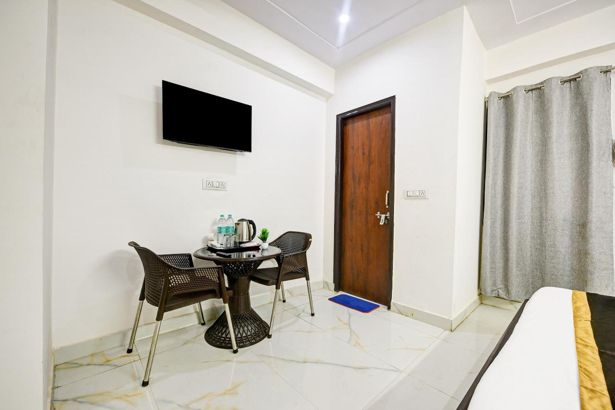 Hotel Krishna Tower Delhi  Ngoại thất bức ảnh