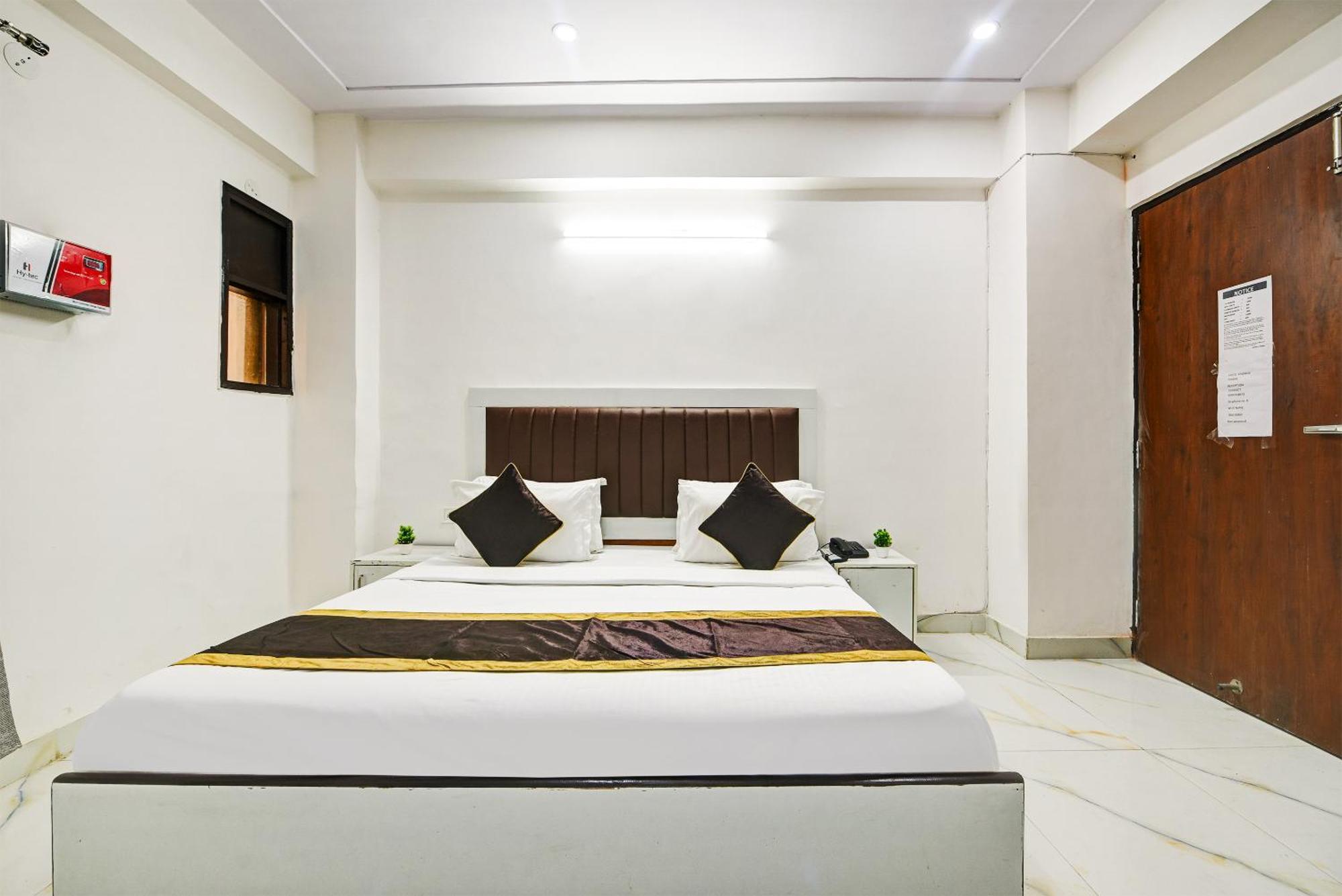 Hotel Krishna Tower Delhi  Ngoại thất bức ảnh