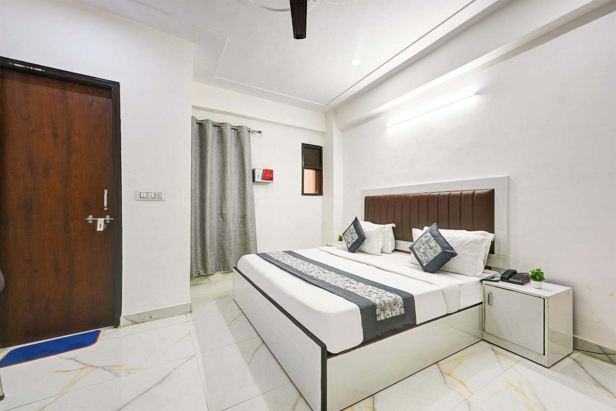 Hotel Krishna Tower Delhi  Ngoại thất bức ảnh