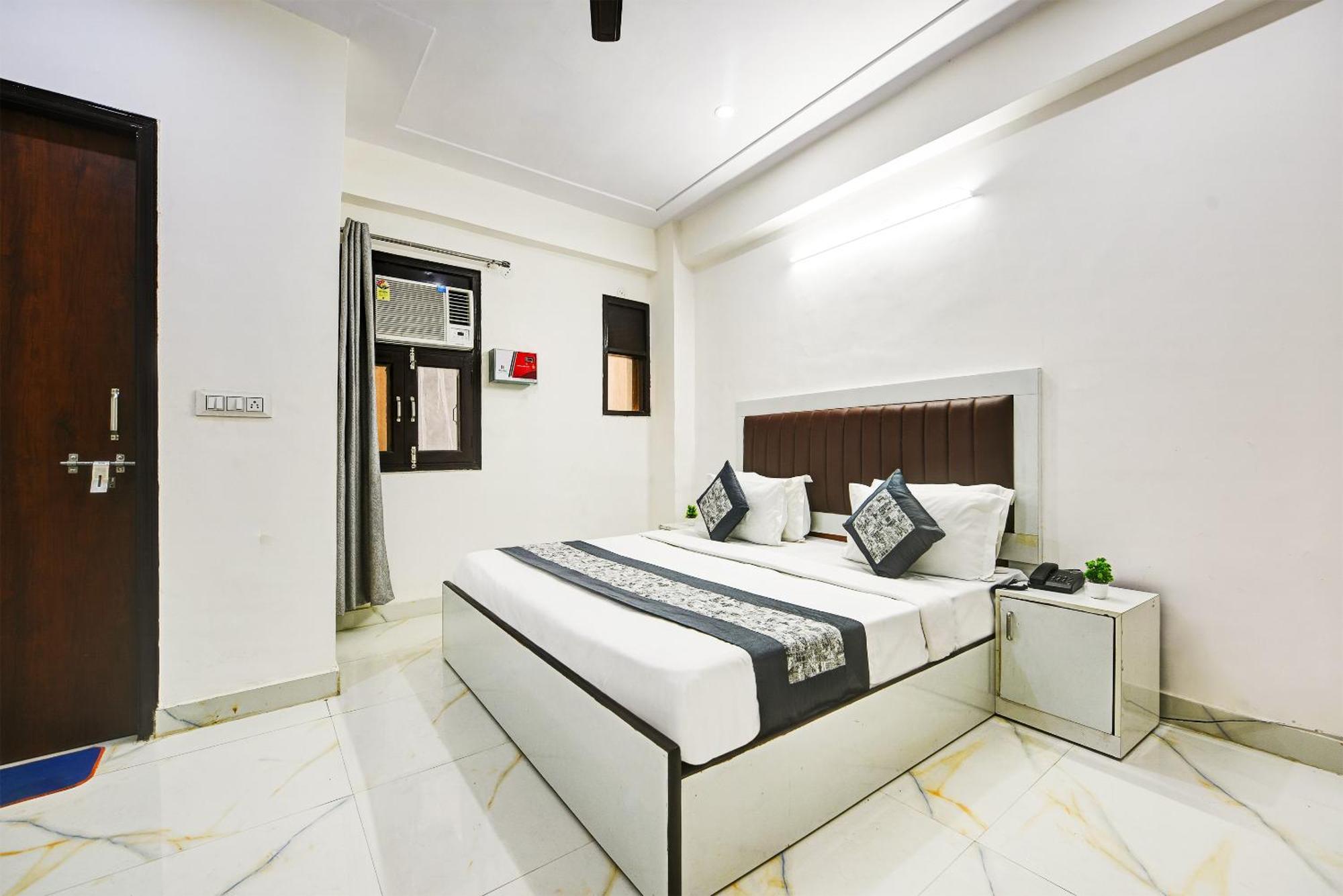 Hotel Krishna Tower Delhi  Ngoại thất bức ảnh