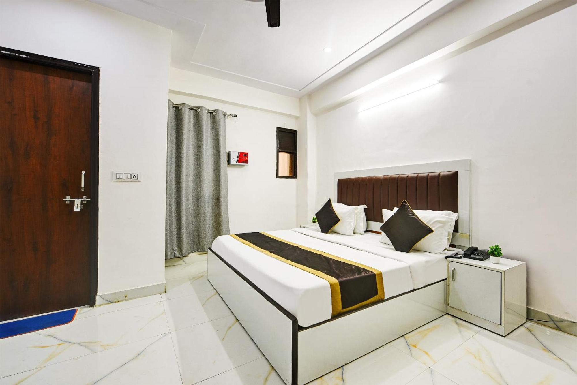 Hotel Krishna Tower Delhi  Ngoại thất bức ảnh