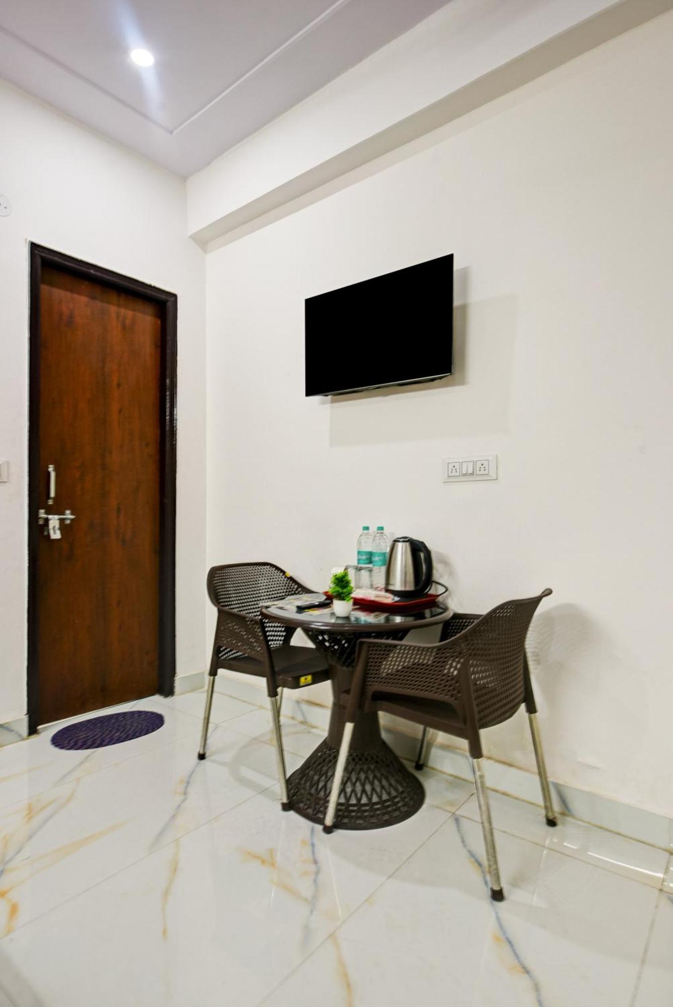 Hotel Krishna Tower Delhi  Ngoại thất bức ảnh