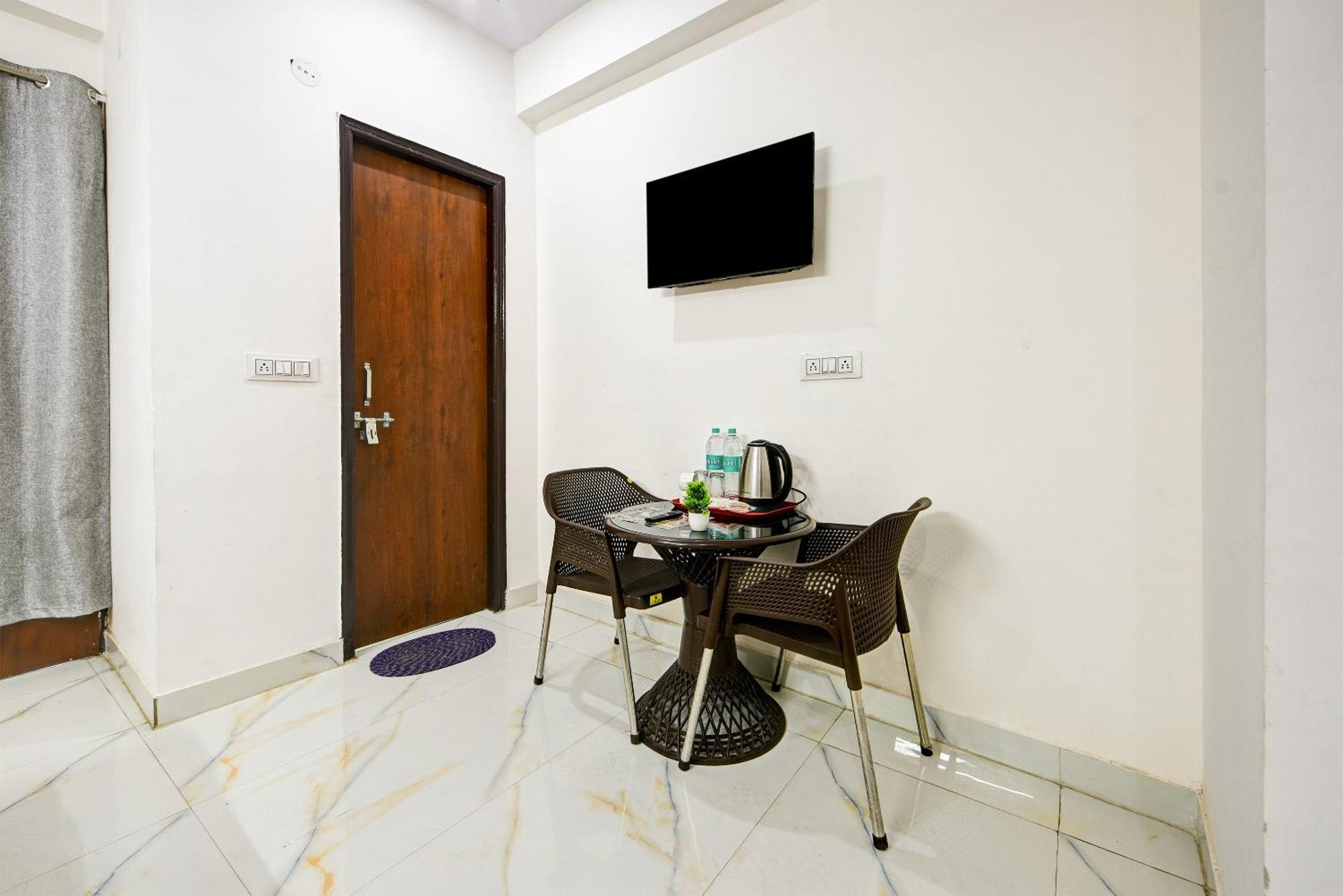 Hotel Krishna Tower Delhi  Ngoại thất bức ảnh