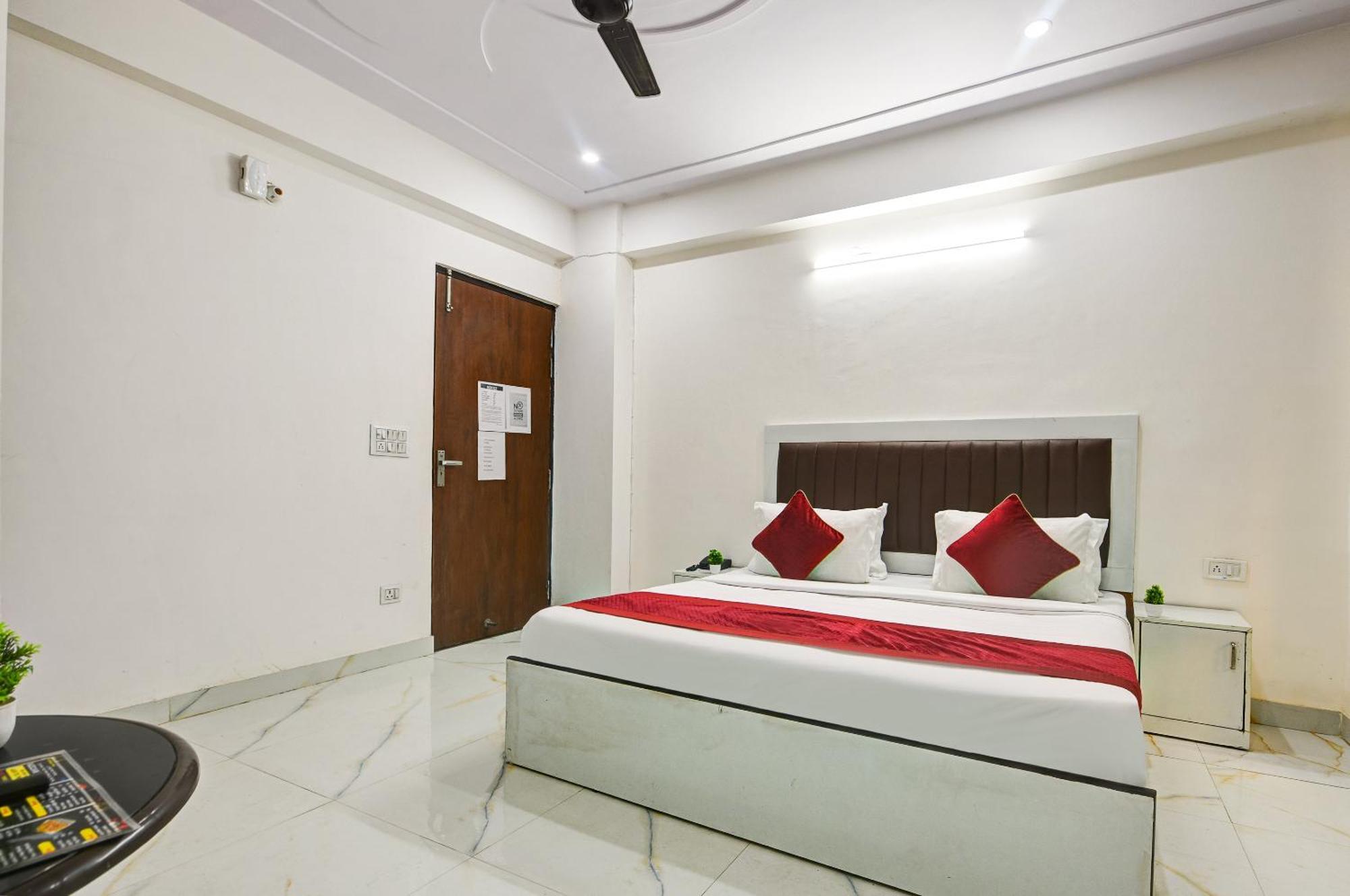 Hotel Krishna Tower Delhi  Ngoại thất bức ảnh