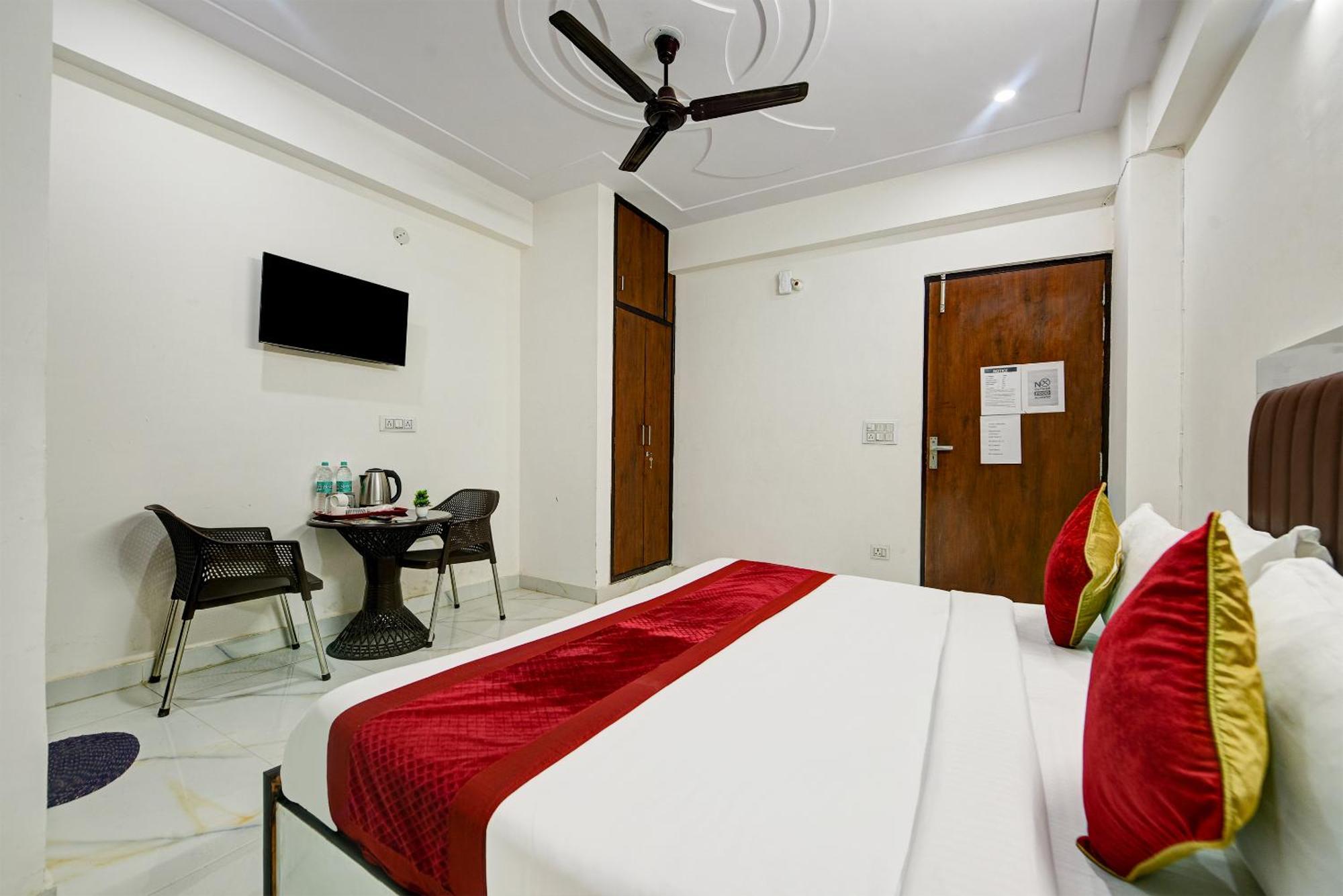 Hotel Krishna Tower Delhi  Ngoại thất bức ảnh