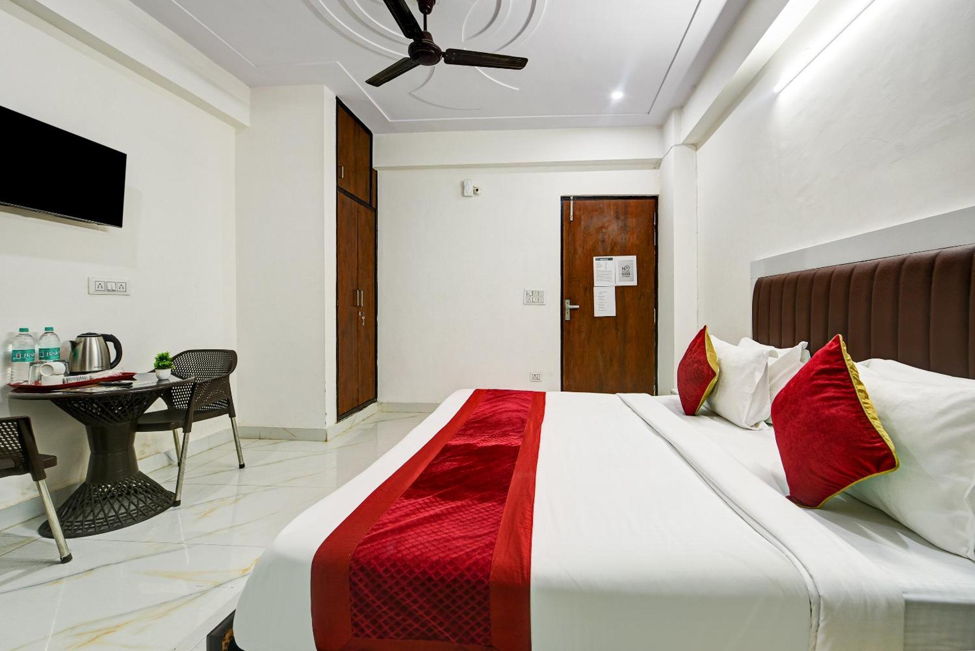 Hotel Krishna Tower Delhi  Ngoại thất bức ảnh