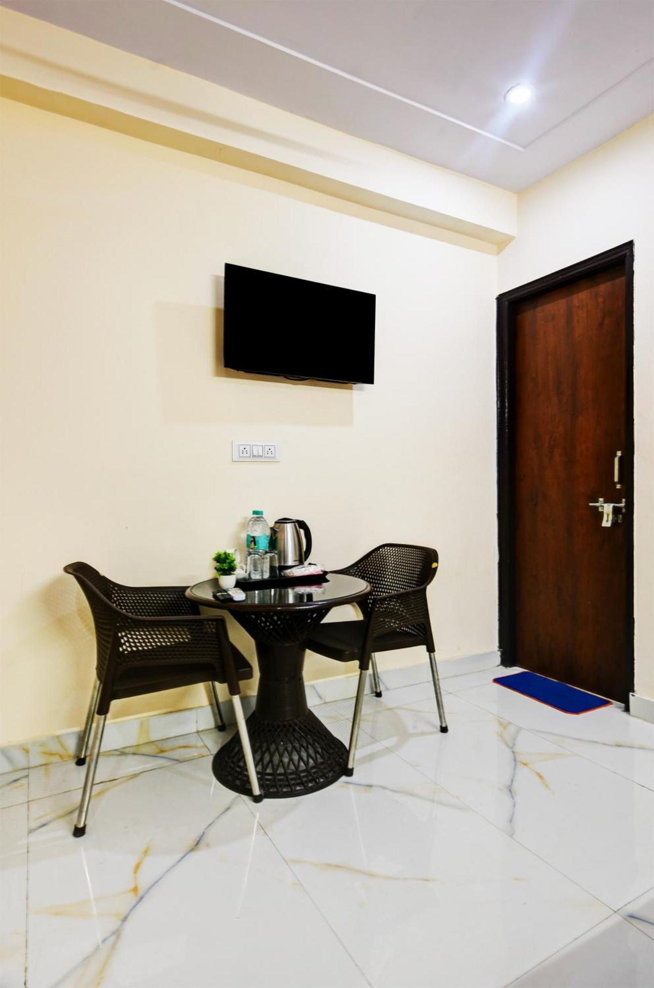 Hotel Krishna Tower Delhi  Ngoại thất bức ảnh