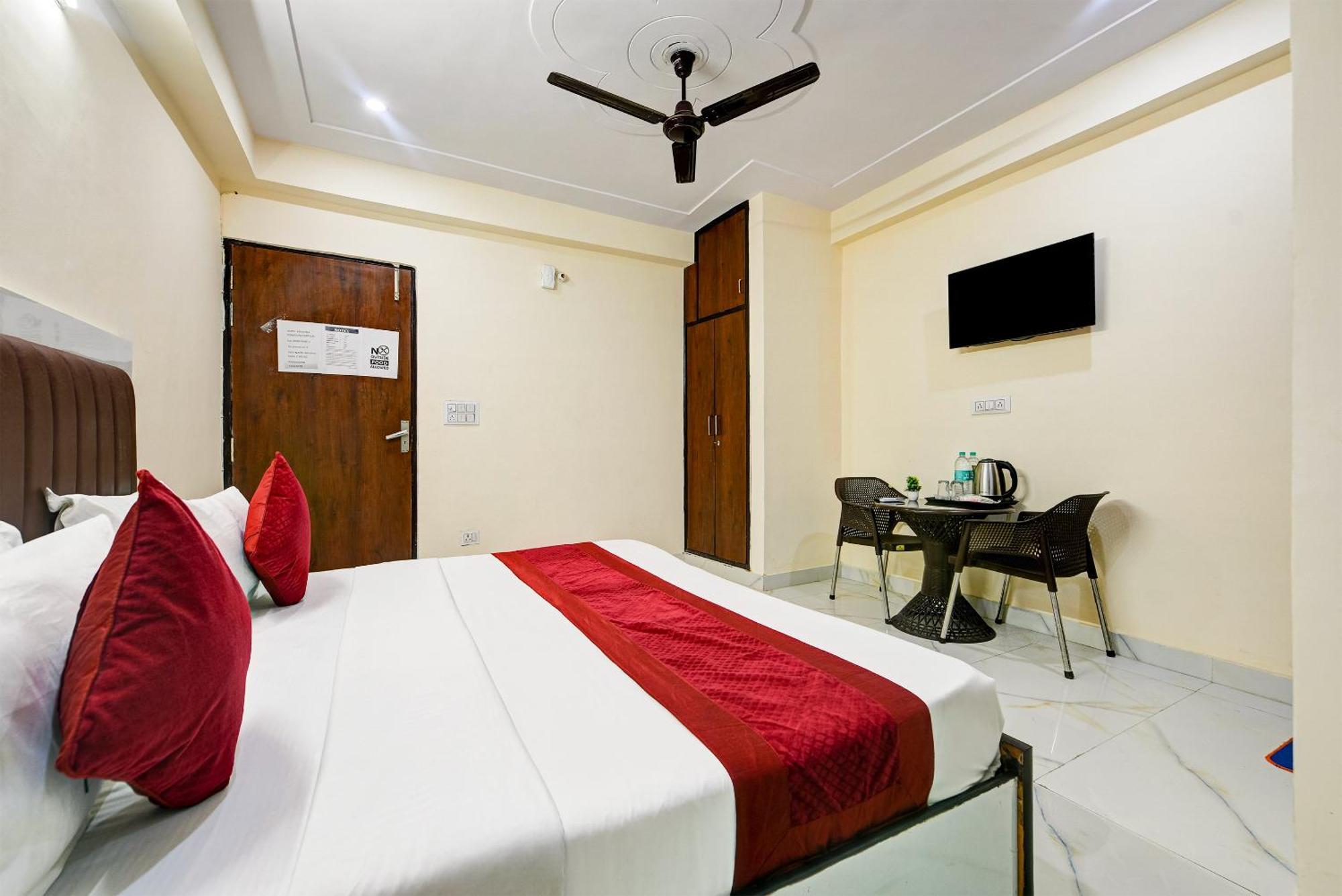 Hotel Krishna Tower Delhi  Ngoại thất bức ảnh
