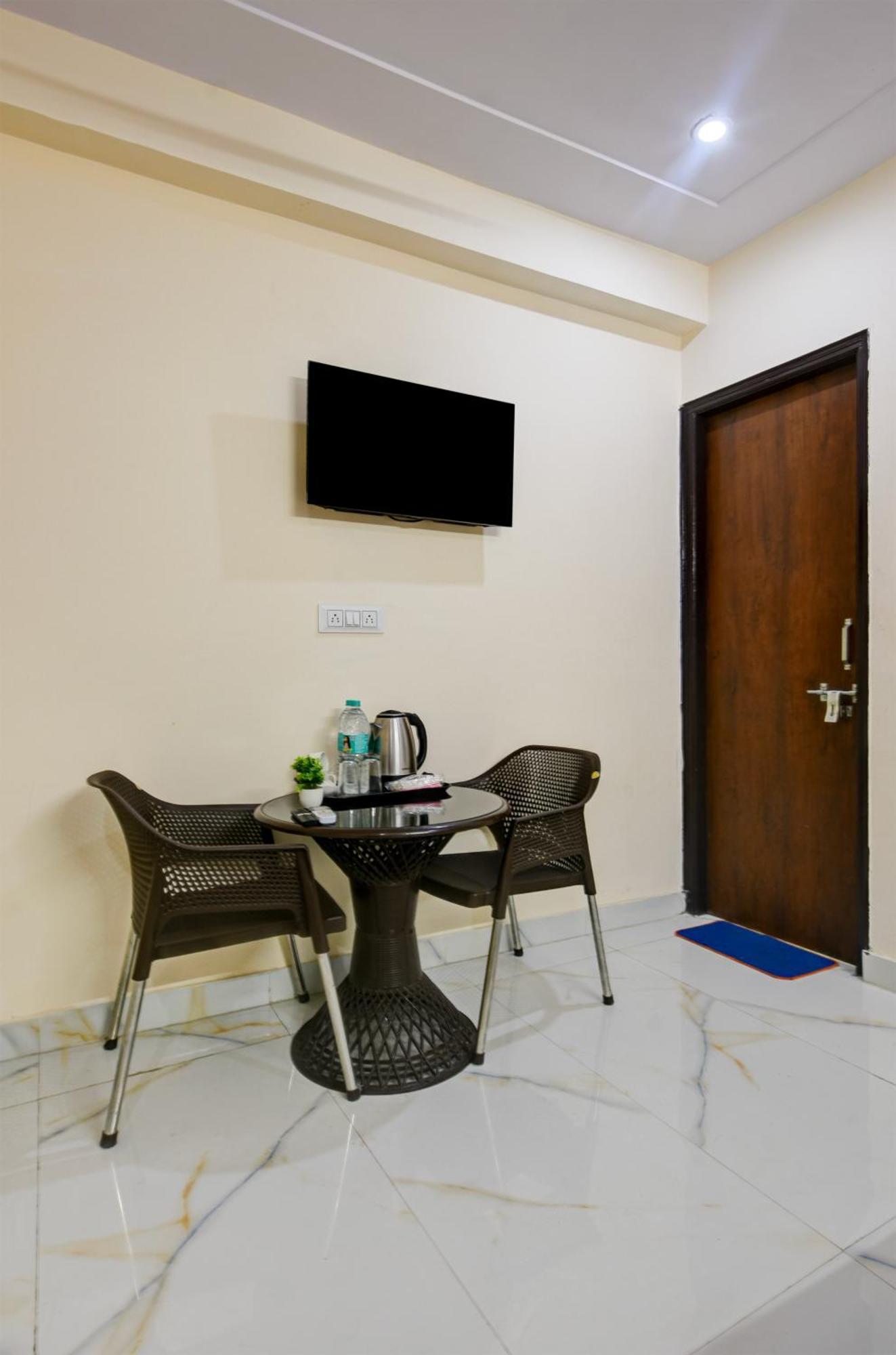 Hotel Krishna Tower Delhi  Ngoại thất bức ảnh