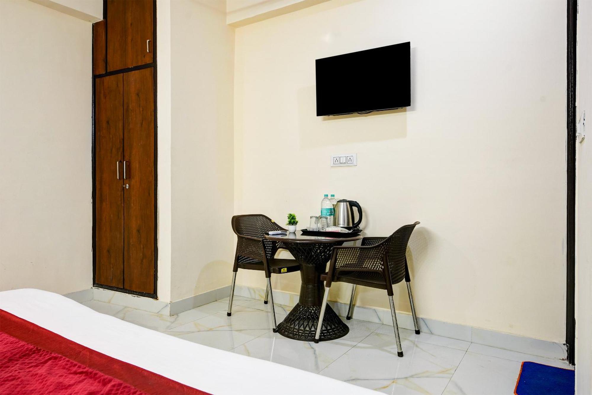 Hotel Krishna Tower Delhi  Ngoại thất bức ảnh