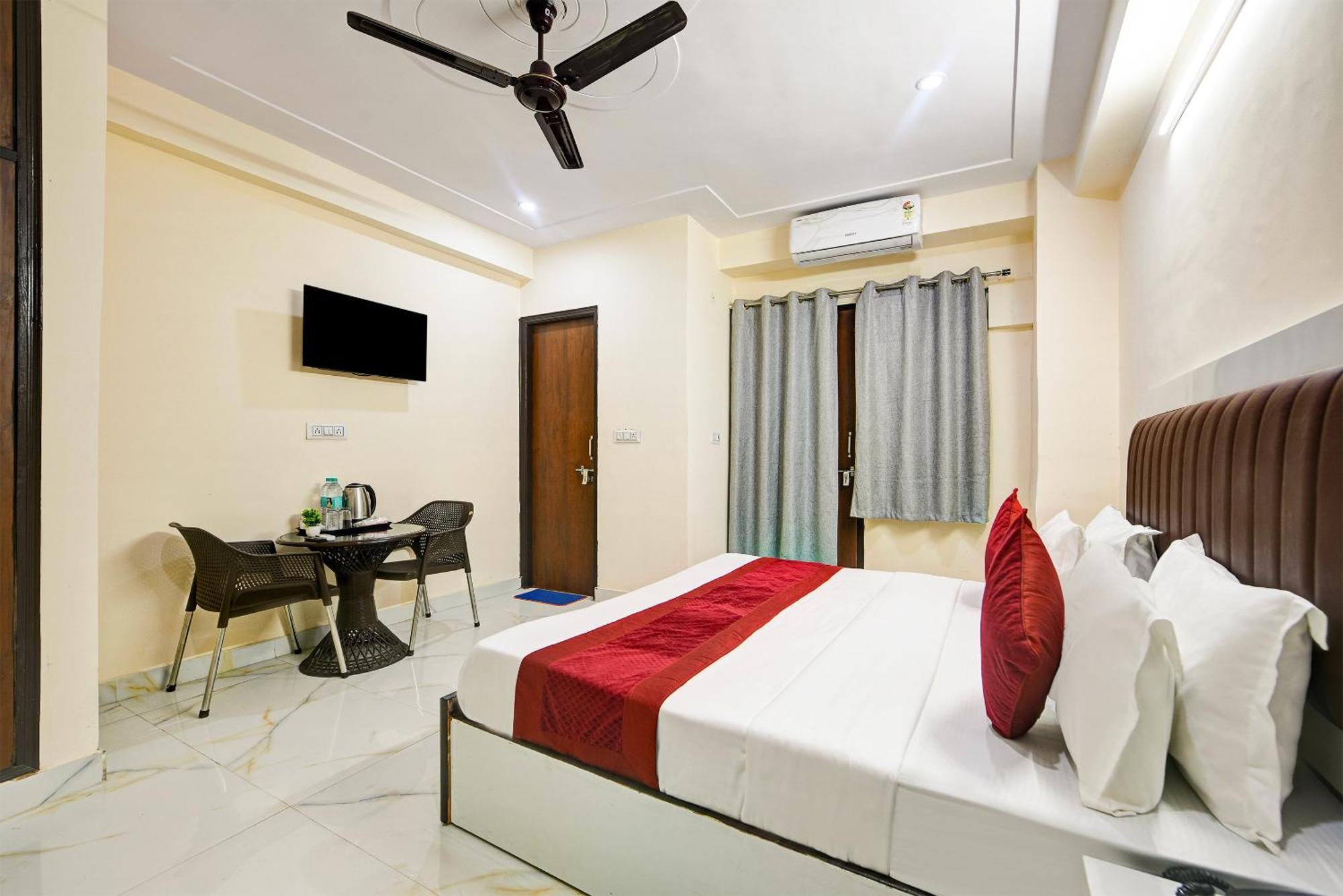 Hotel Krishna Tower Delhi  Ngoại thất bức ảnh