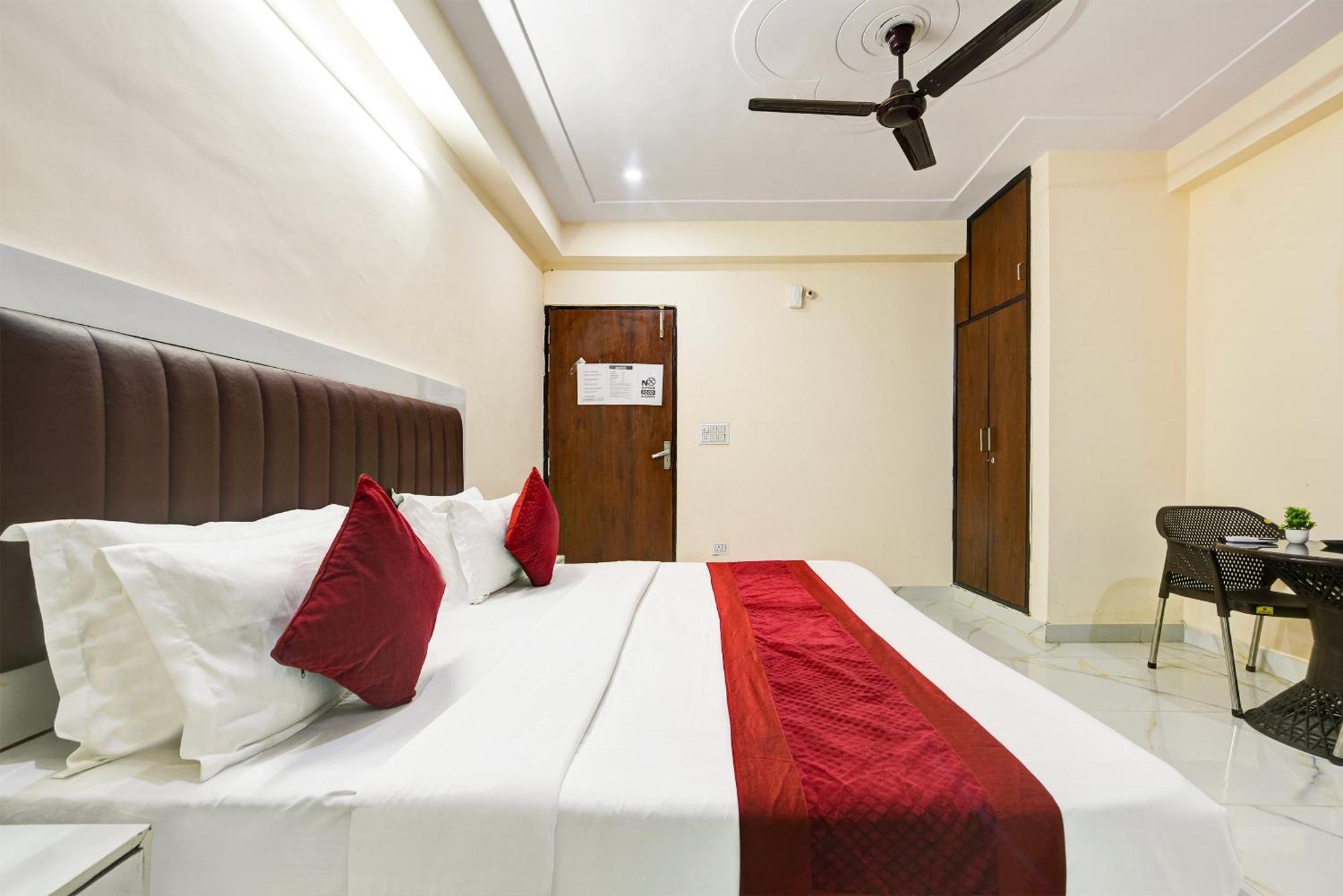 Hotel Krishna Tower Delhi  Ngoại thất bức ảnh
