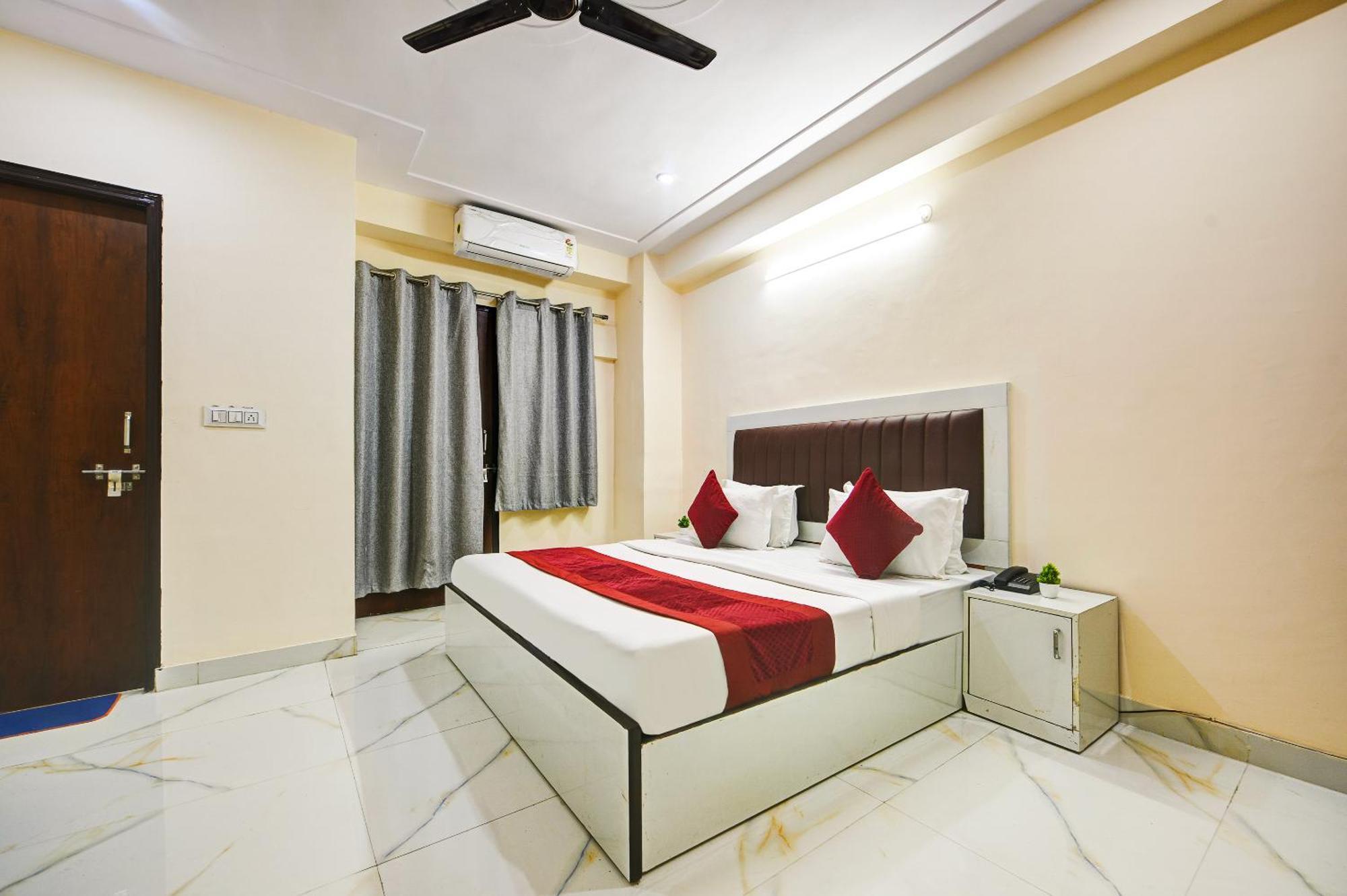 Hotel Krishna Tower Delhi  Ngoại thất bức ảnh