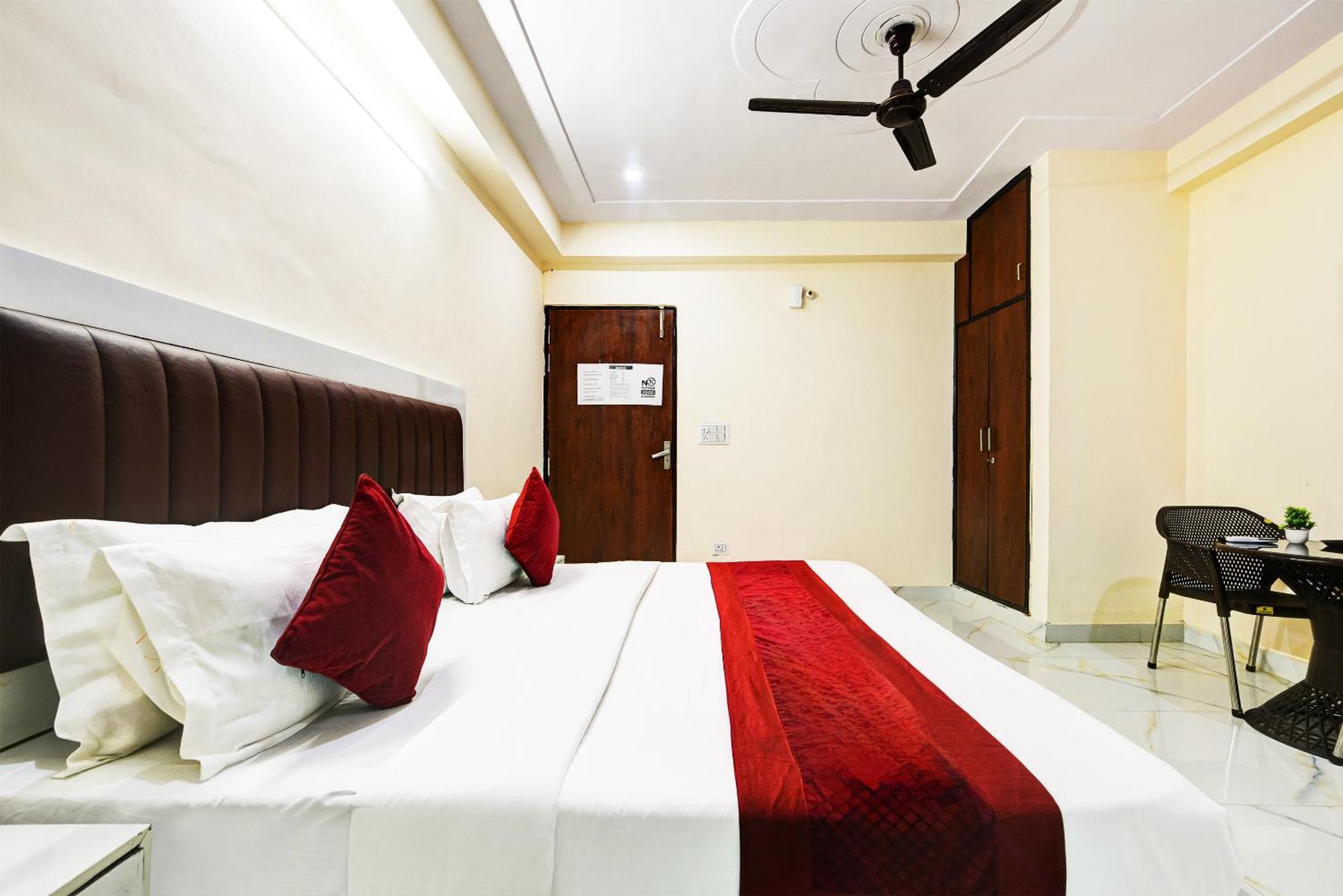 Hotel Krishna Tower Delhi  Ngoại thất bức ảnh